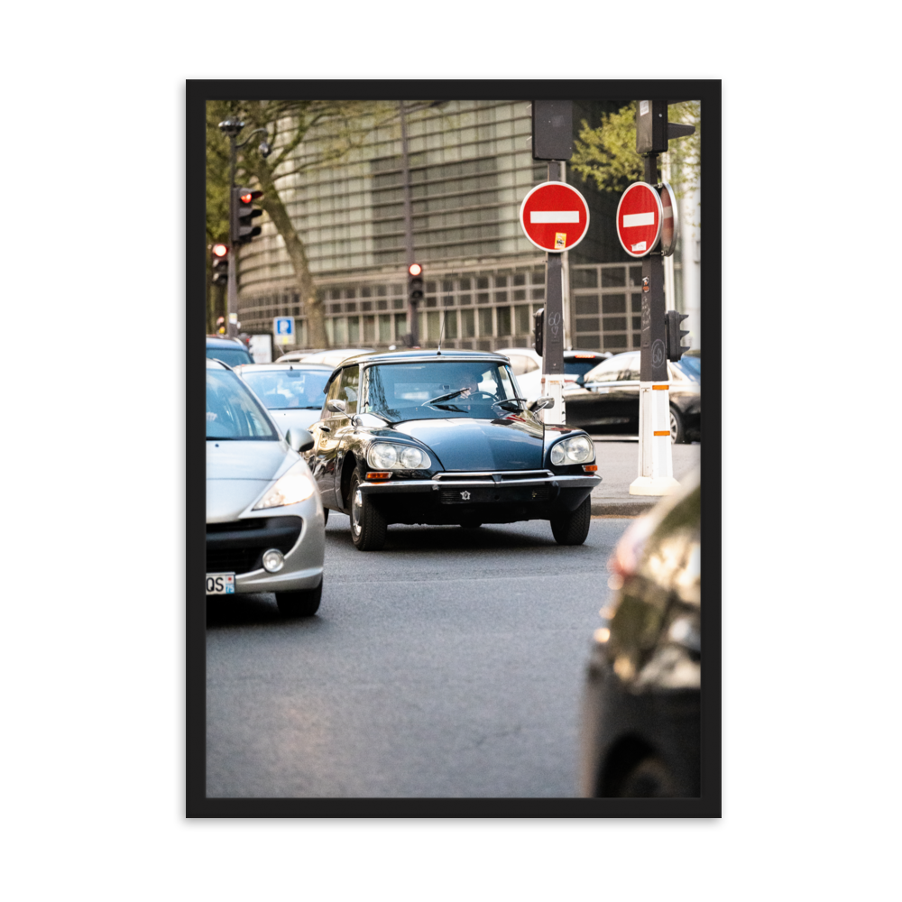 Poster mural et affiche - Citroën DS N01 – Photographie de vielle voiture – Poster photographie, photographie murale et des posters muraux unique au monde. La boutique de posters créée par Yann Peccard un Photographe français.