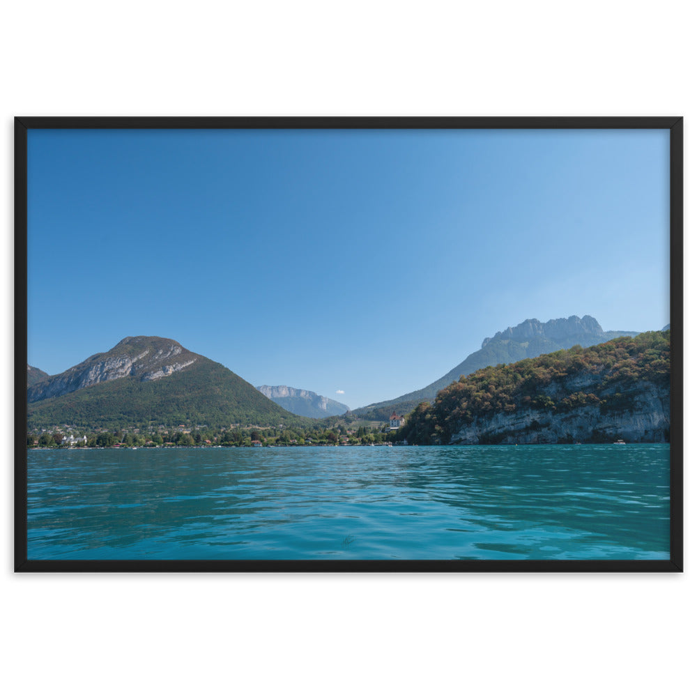 Paysage lacustre apaisant en vert et bleu, œuvre 'Calme d’Émeraude' par Yann Peccard.