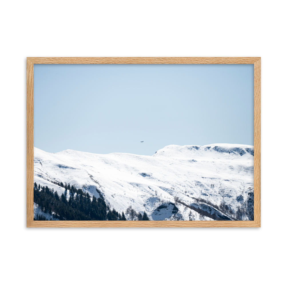 Poster - Le Rafale– Photographie d'avion de chasse au dessus des montagnes du Cantal – De la photographie murale et des posters unique au monde. La boutique de posters créée par Yann Peccard un Photographe français.