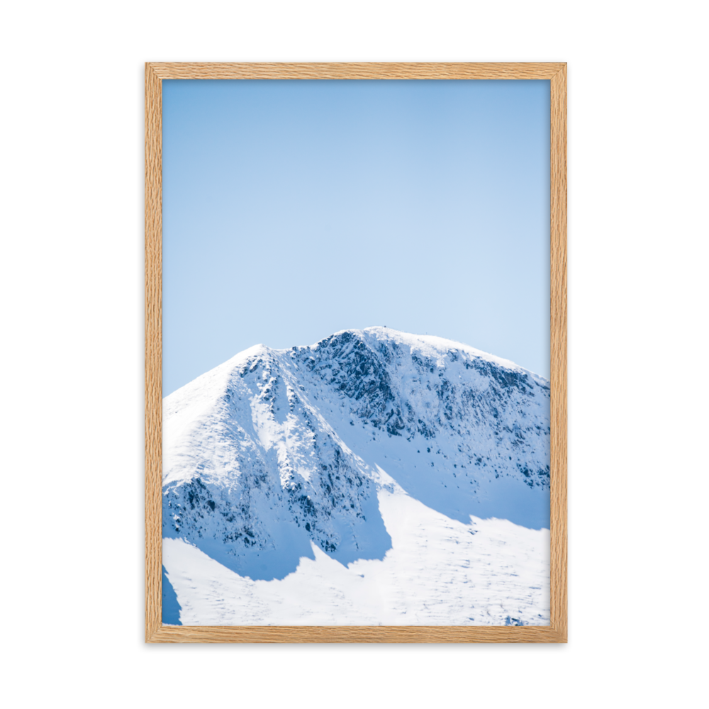 Poster d'une photographie de montagnes enneigées du Cantal.