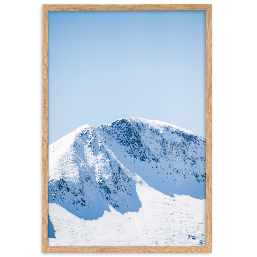 Poster d'une photographie de montagnes enneigées du Cantal.