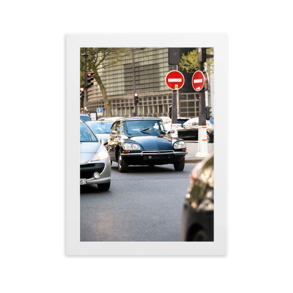 Poster mural et affiche - Citroën DS N01 – Photographie de vielle voiture – Poster photographie, photographie murale et des posters muraux unique au monde. La boutique de posters créée par Yann Peccard un Photographe français.