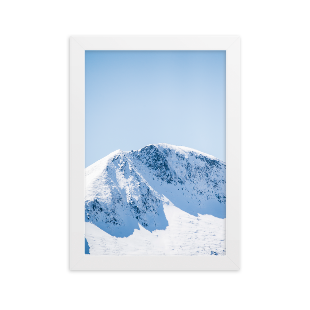 Poster d'une photographie de montagnes enneigées du Cantal.