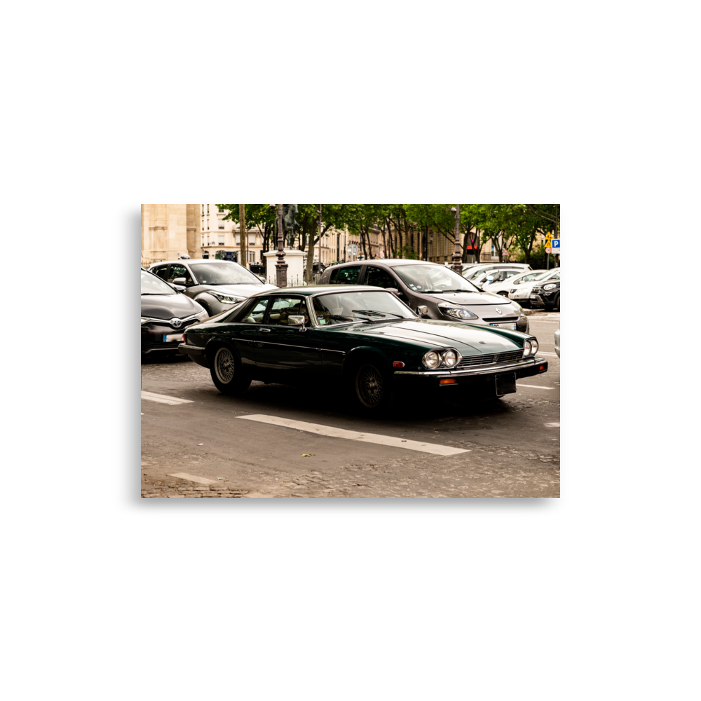 Poster de photographie d'une Jaguar XJS en plein Paris.