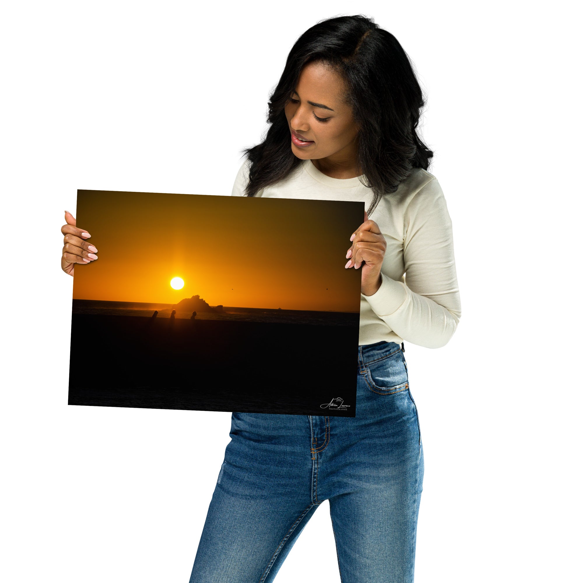 Photographie 'La marche Solaire' d'Adrien Louraco, montrant le coucher de soleil et la danse de lumière et d'ombre.