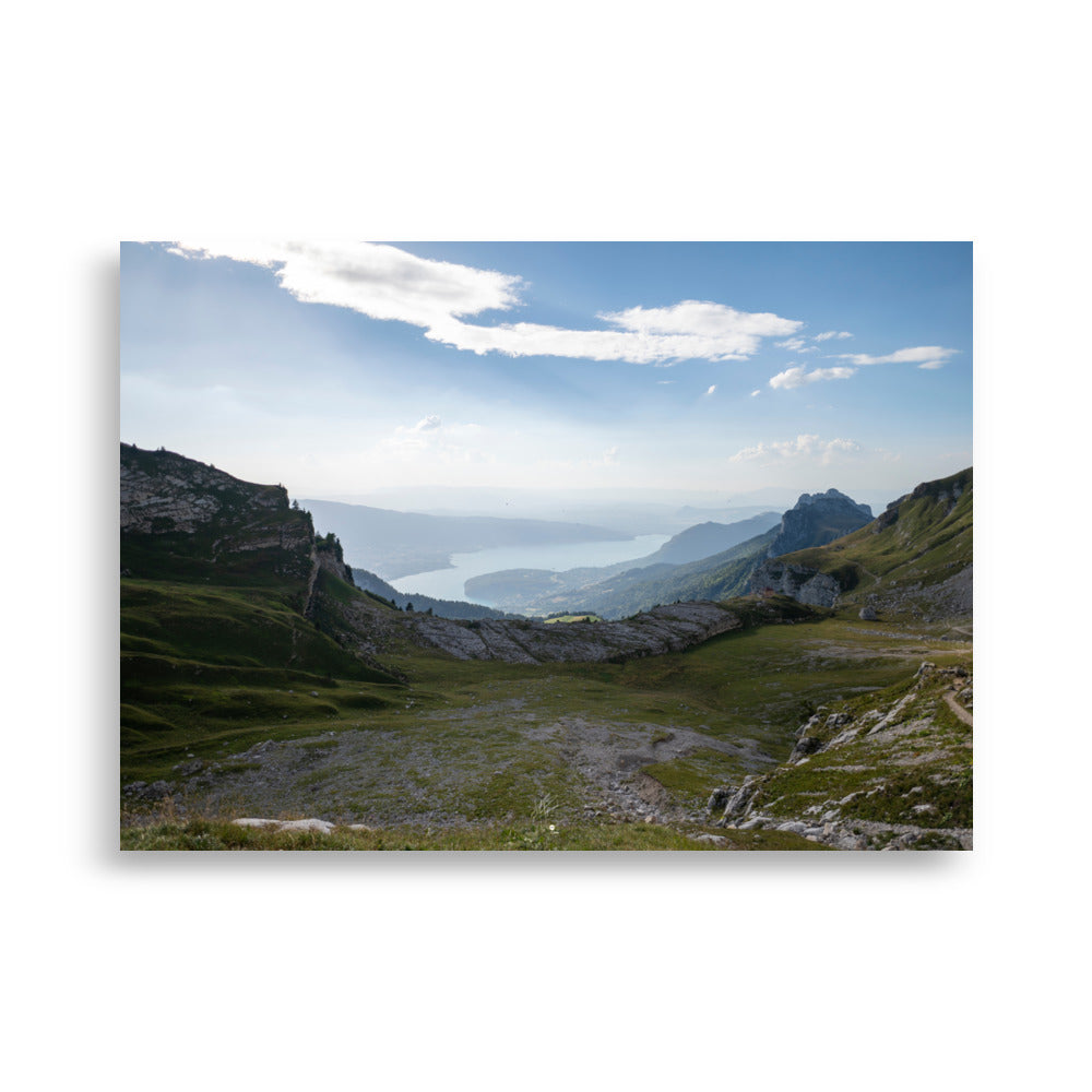 Photographie du poster 'La Tournette N03', capturant la beauté de la vallée et du lac d'Annecy en Haute-Savoie.