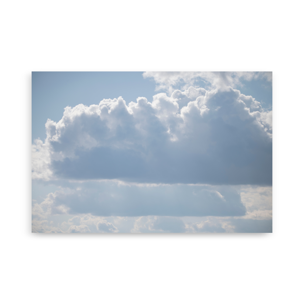 Photographie des nuages au-dessus de Paris.