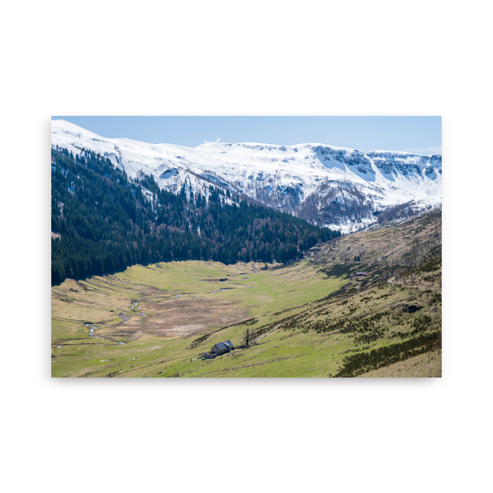 Photographie d'un paysage hivernal du Cantal.