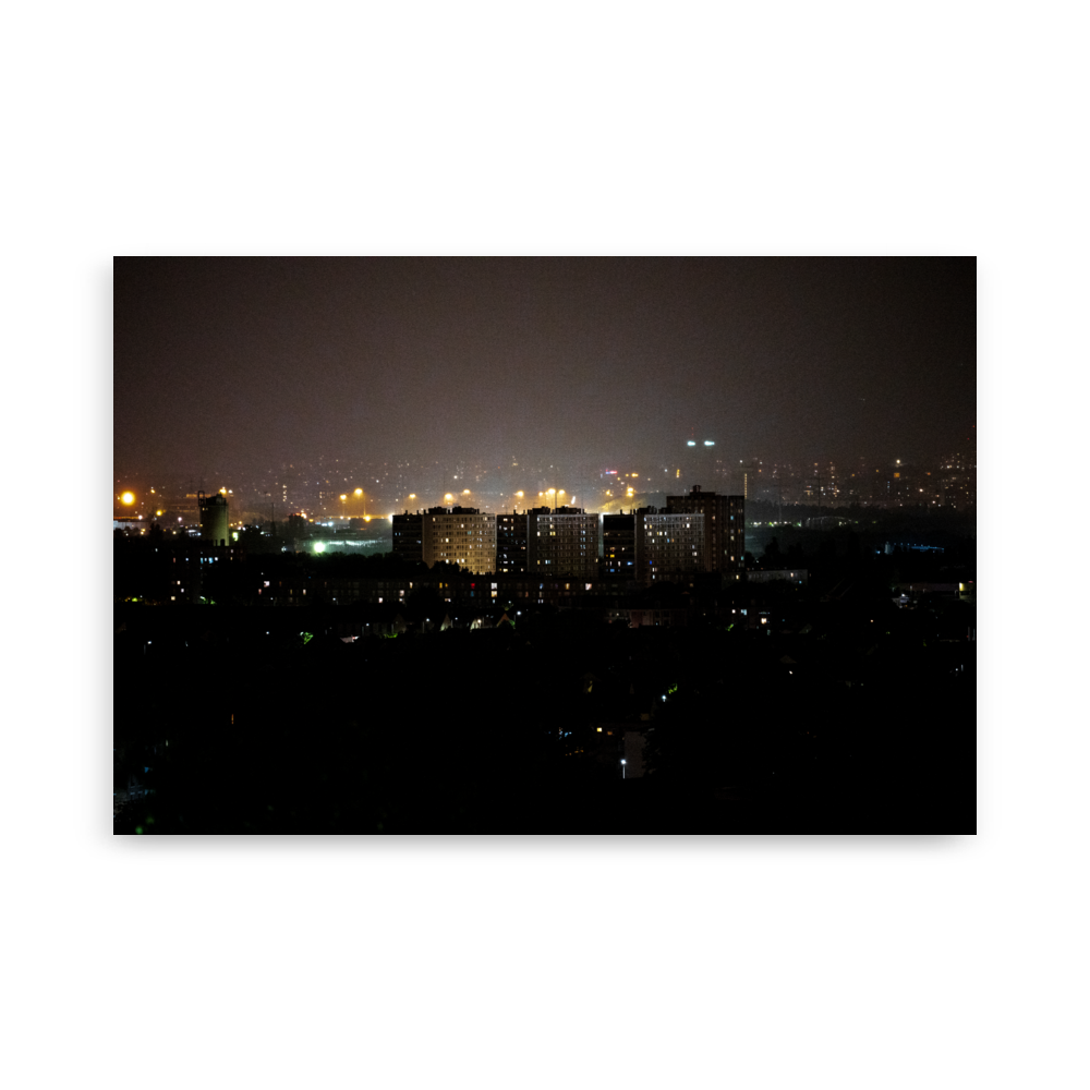 Poster de la photographie "Villeneuve-Saint-Georges la nuit", vue nocturne du quartier nord de Villeneuve-Saint-Georges.