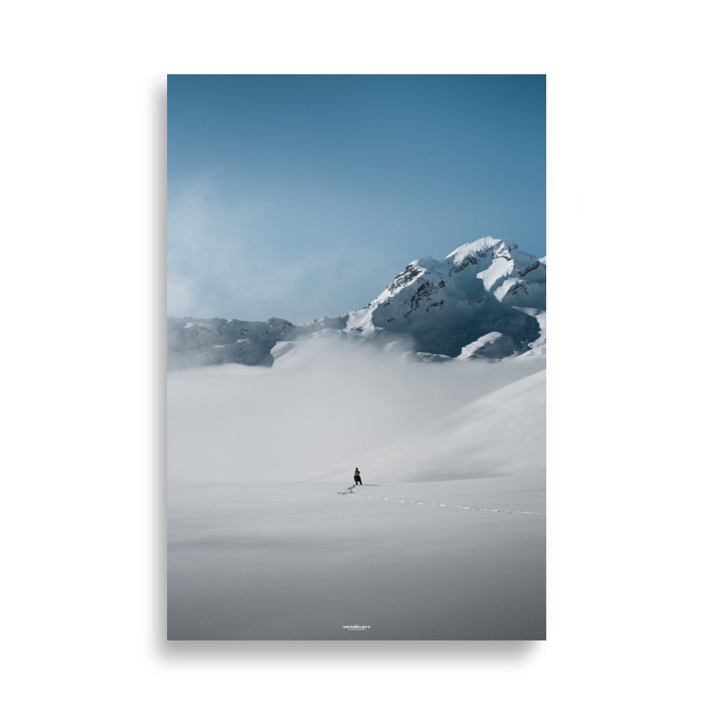 Poster photographie - Paysage - Explorez l'immensité d'un désert enneigé avec cette photographie minimaliste. Un hommage à la nature, parfait pour une décoration intérieure paisible et élégante. - Victor Lévy - Affiche murale 61x91