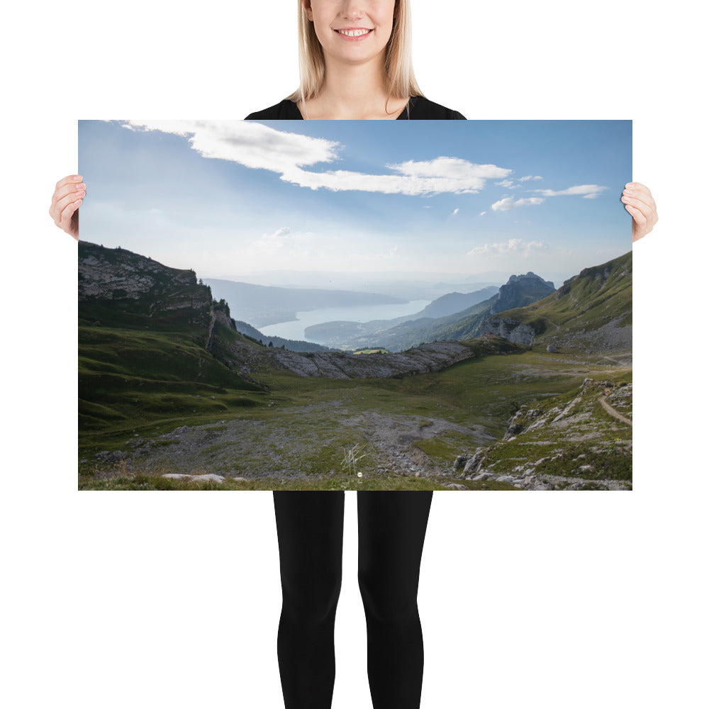 Photographie du poster 'La Tournette N03', capturant la beauté de la vallée et du lac d'Annecy en Haute-Savoie.