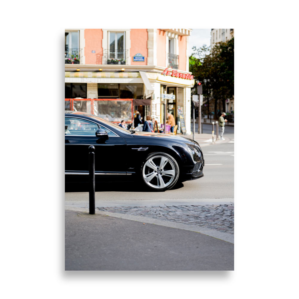 Poster d'une Bentley Continental noire sous le soleil parisien, symbole de luxe et d'élégance