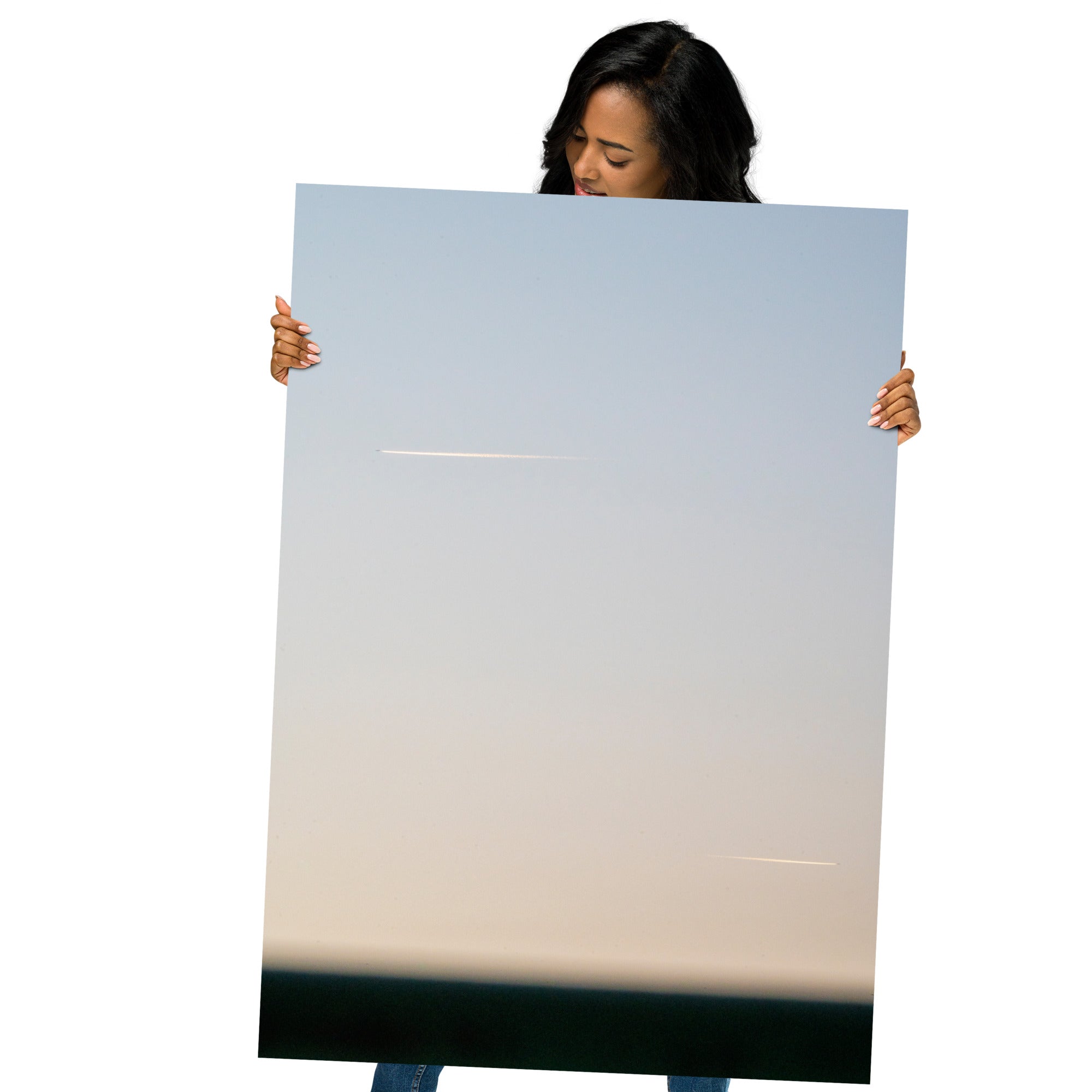 Poster Traces dans le ciel - Une photographie abstraite du ciel avec des trainées blanches laissées par les avions, évoquant la liberté et le mouvement.