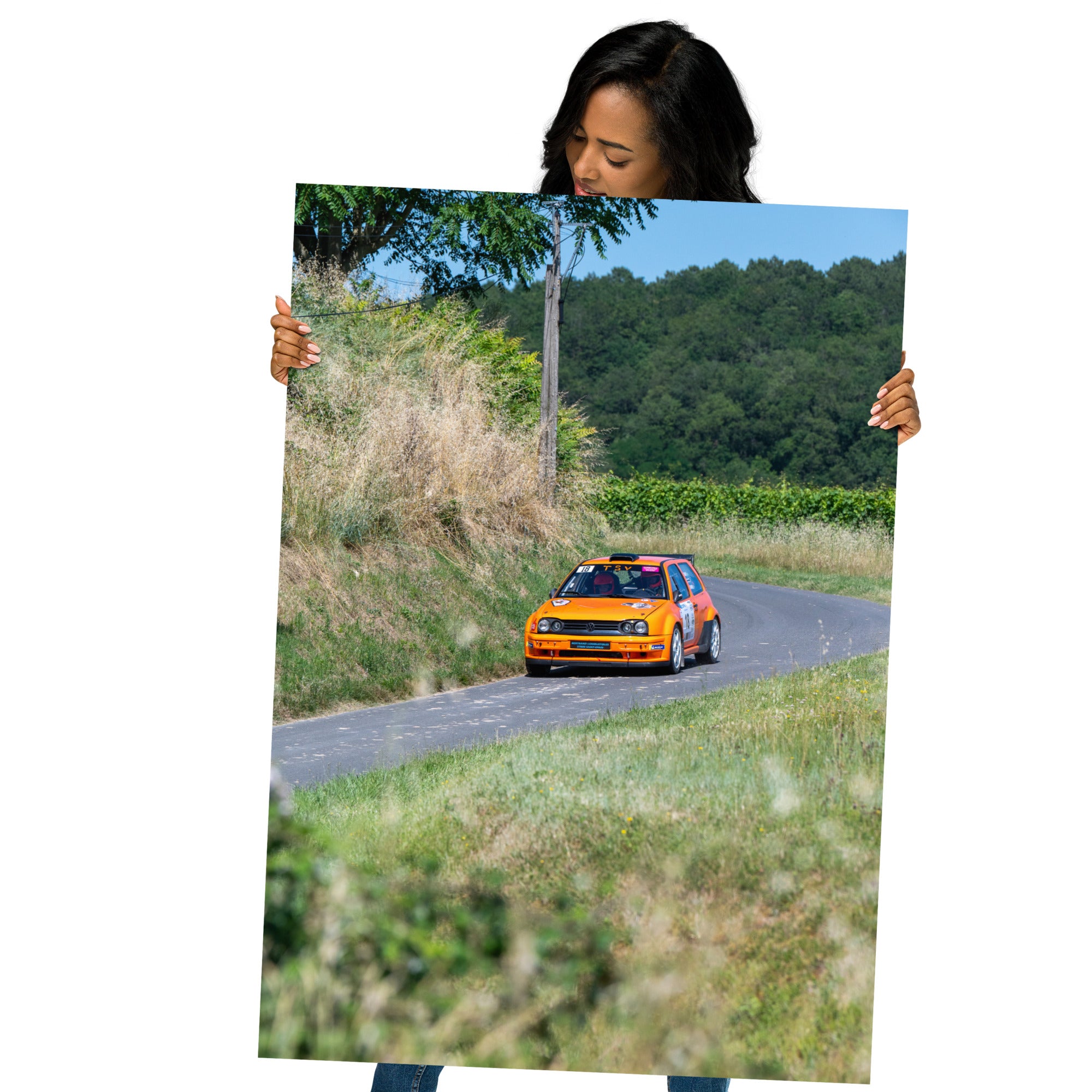 Poster 'Volkswagen Golf 3 Rallye' montrant une voiture de rallye Volkswagen Golf 3 orange en plein course