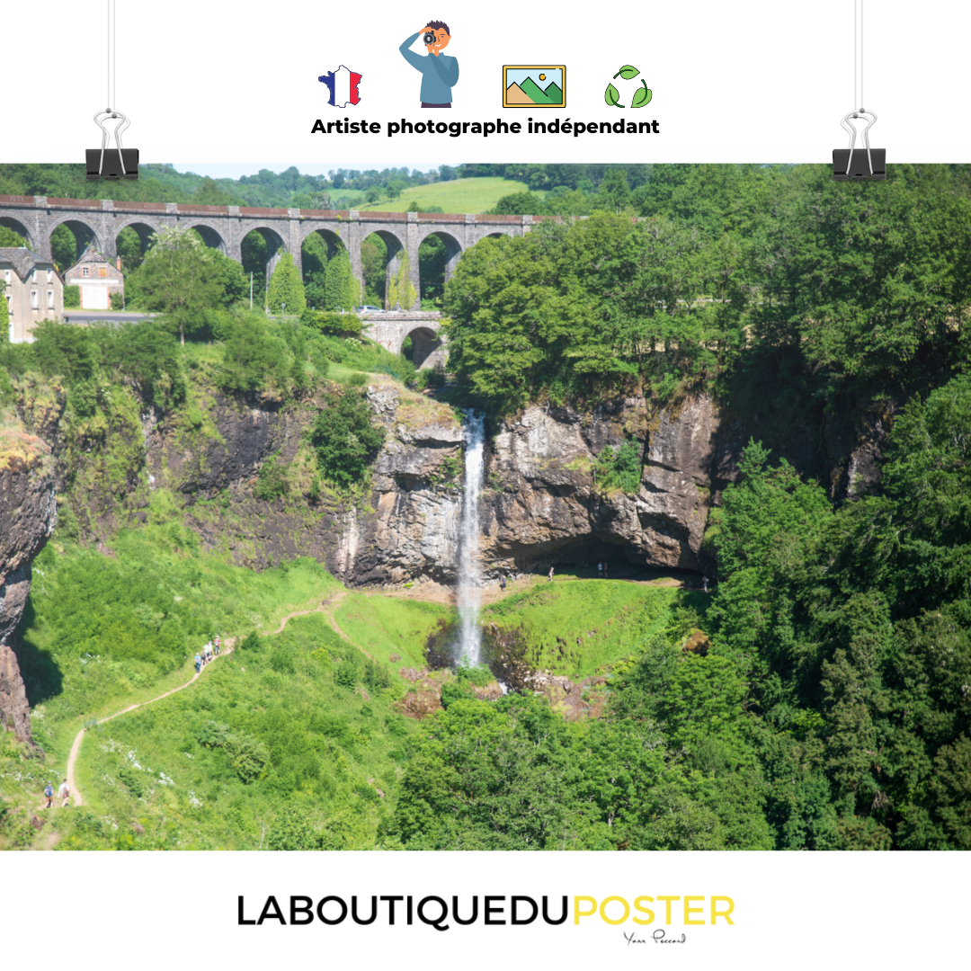 Poster mural - La cascade de Salins N01 – Photographie du Cantal en France – Poster photo, poster XXL, Photo d’art, photographie murale et des posters muraux des photographies de rue unique au monde. La boutique de posters créée par un Photographe français.