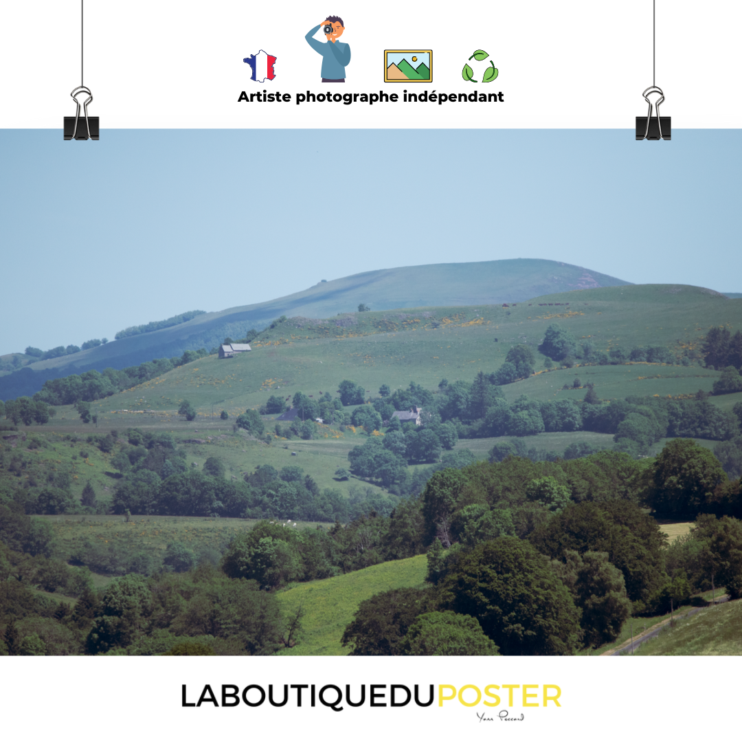 Poster mural - Auvergne N04 – Photographie de paysage – Poster photo, poster XXL, Photo d’art, photographie murale et des posters muraux des photographies de rue unique au monde. La boutique de posters créée par un Photographe français.