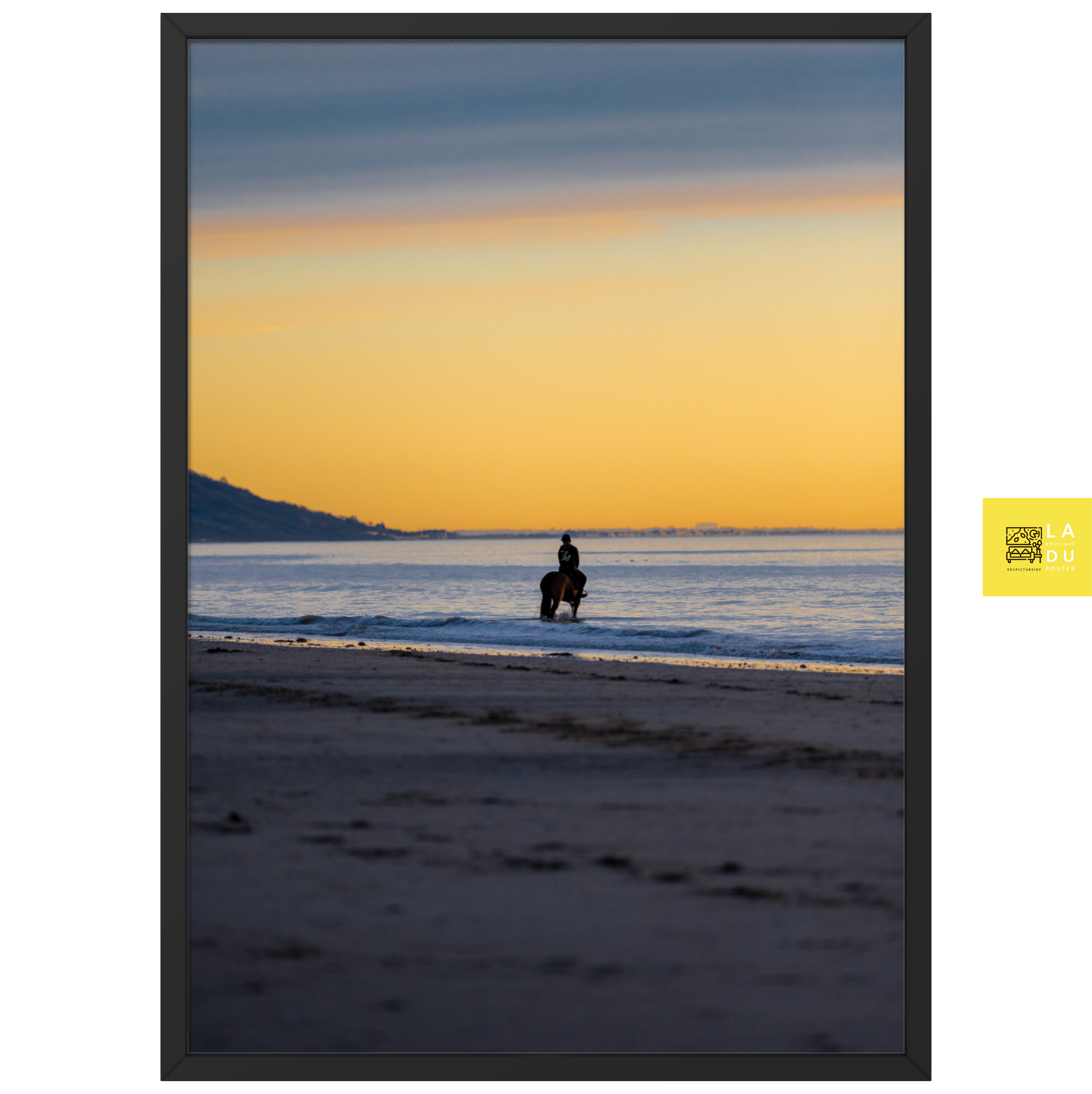 À cheval sur la plage - Poster encadré - La boutique du poster Français