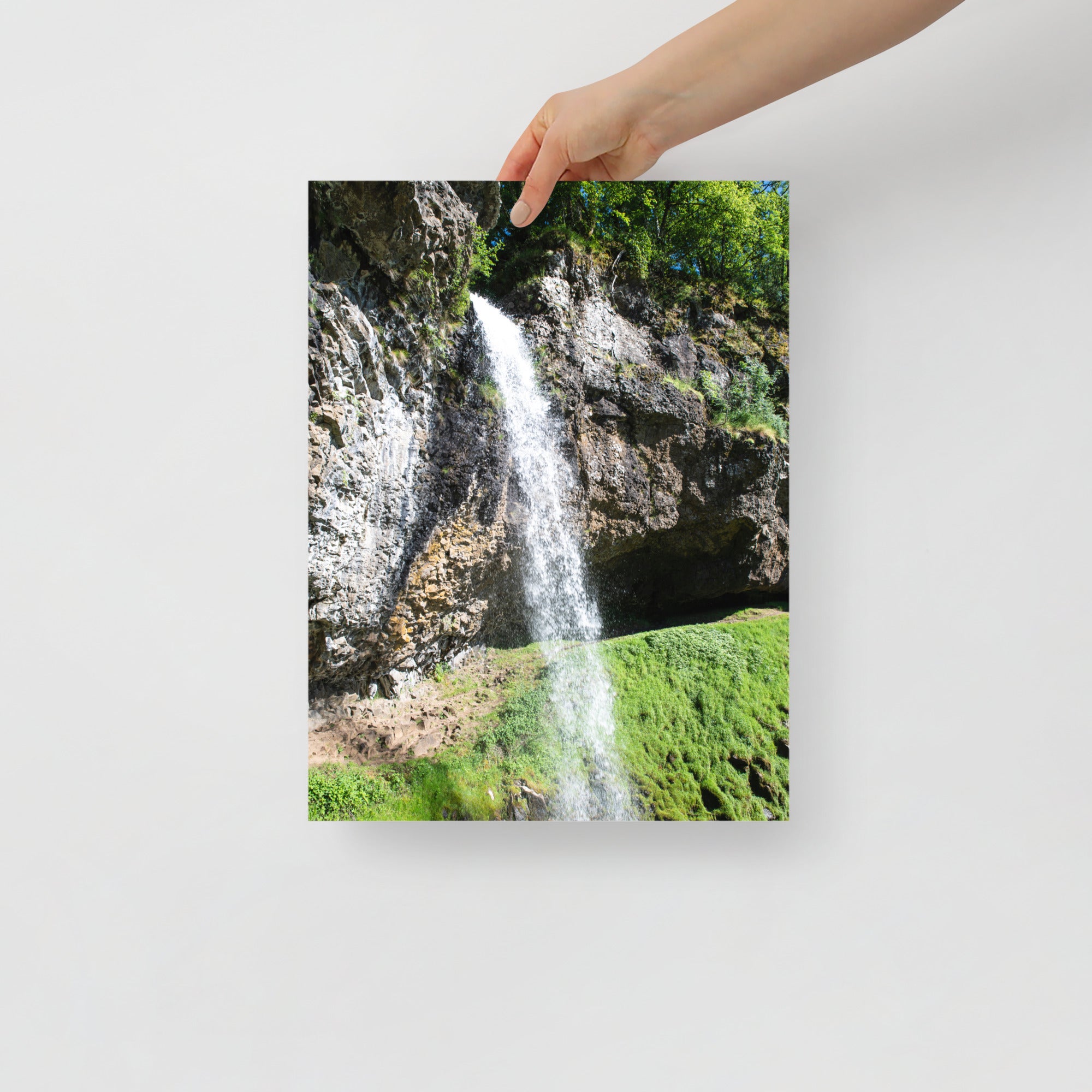 Poster mural - La cascade de Salins N02 – Photographie du Cantal – Poster photo, poster XXL, Photo d’art, photographie murale et des posters muraux des photographies de rue unique au monde. La boutique de posters créée par un Photographe français.