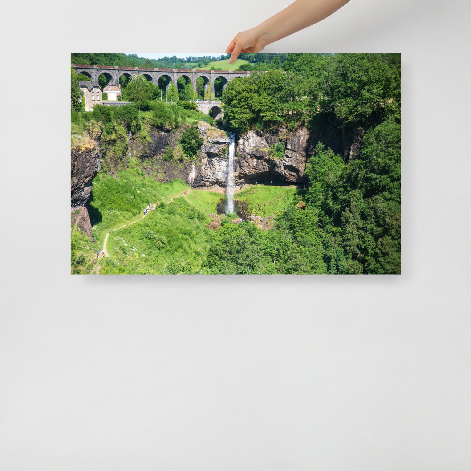 Poster mural - La cascade de Salins N01 – Photographie du Cantal en France – Poster photo, poster XXL, Photo d’art, photographie murale et des posters muraux des photographies de rue unique au monde. La boutique de posters créée par un Photographe français.