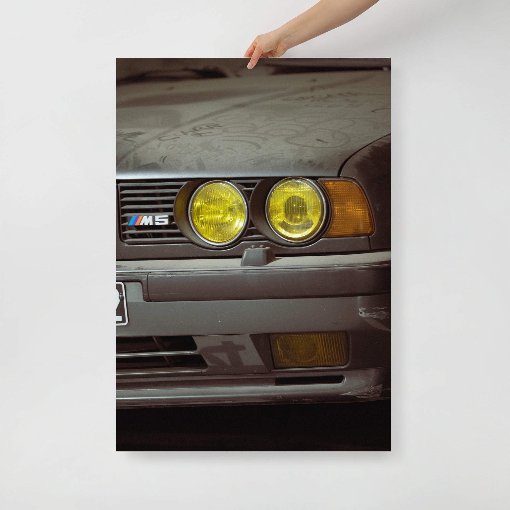 Poster mural - Bmw m5 e34 – Photographie de voiture – Poster photo, poster XXL, Photo d’art, photographie murale et des posters muraux des photographies de rue unique au monde. La boutique de posters créée par un Photographe français.